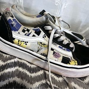 Women’s size 6 vans